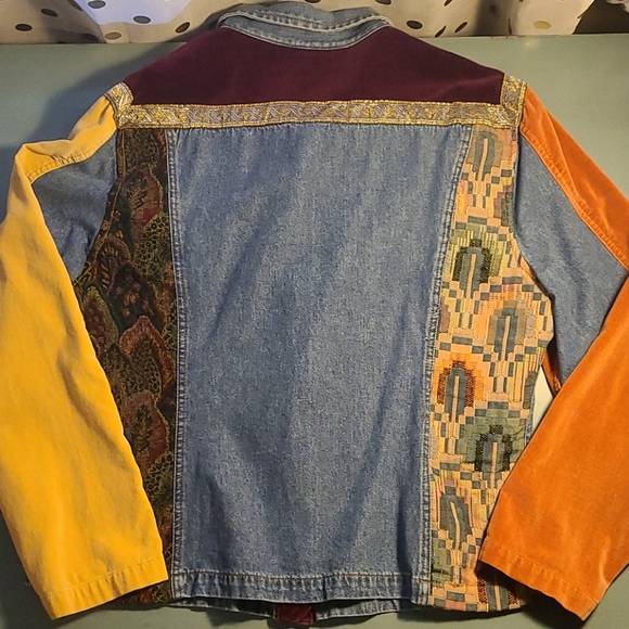 - Jacket - Picture 2 of 2